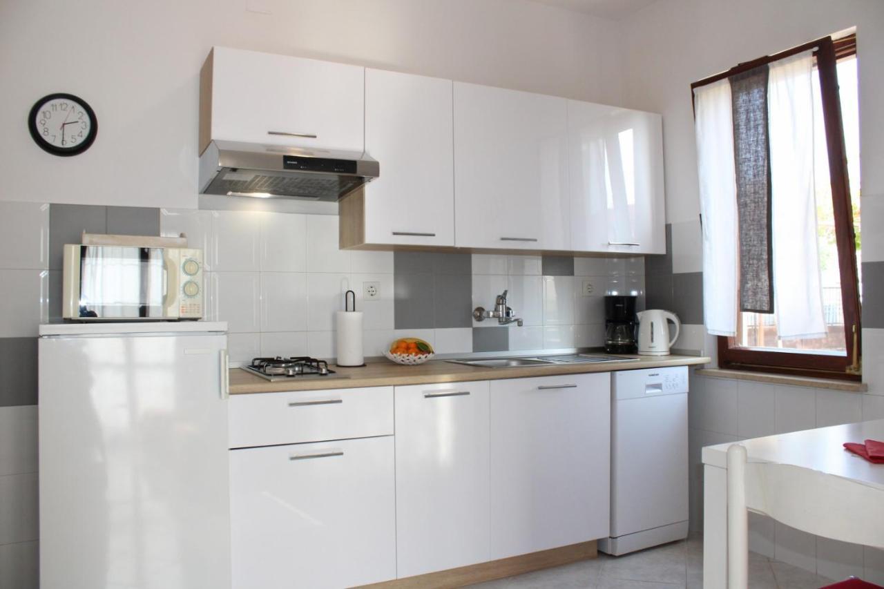 Lily'S Lovely Apartments Fažana エクステリア 写真
