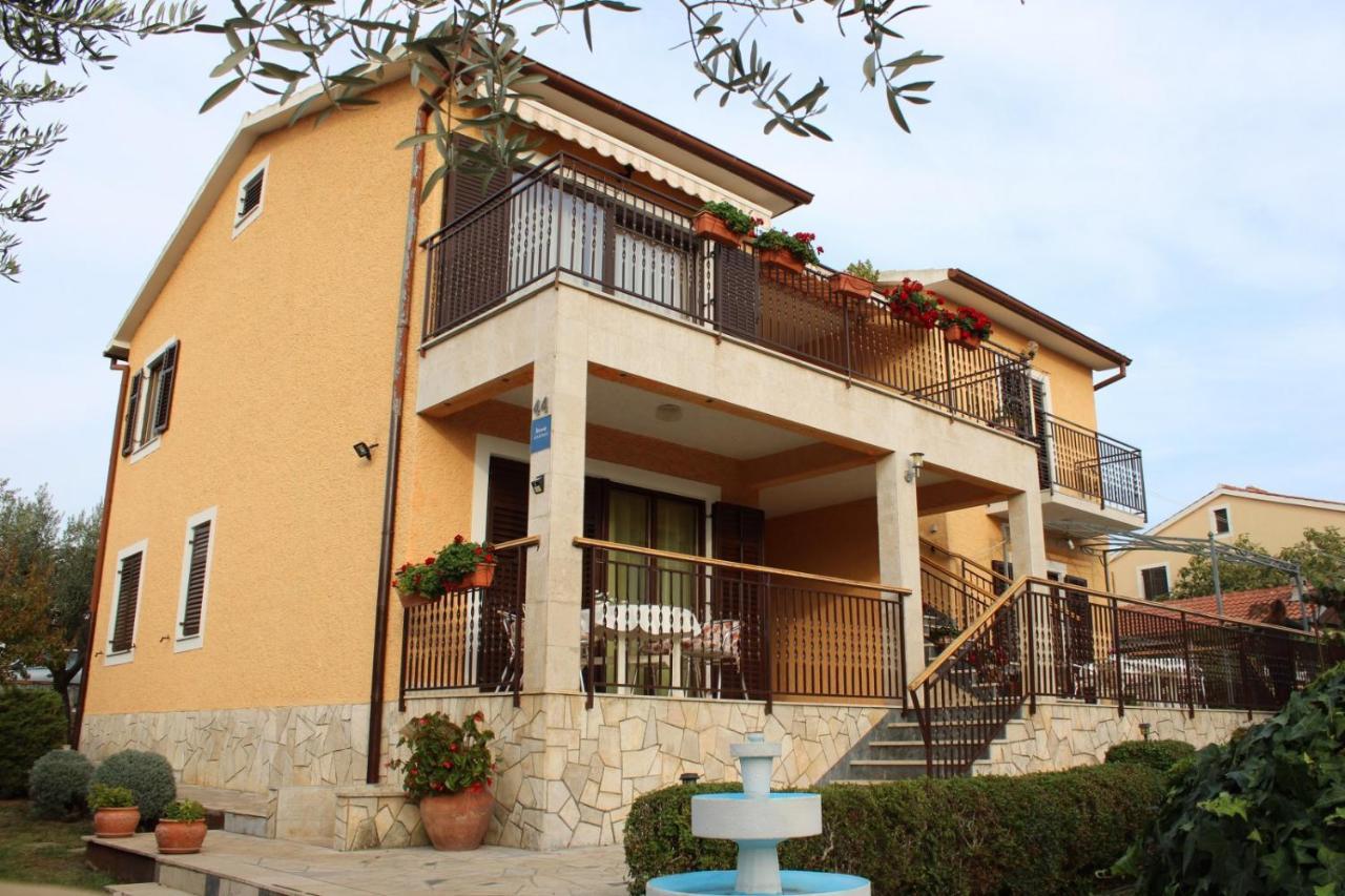 Lily'S Lovely Apartments Fažana エクステリア 写真