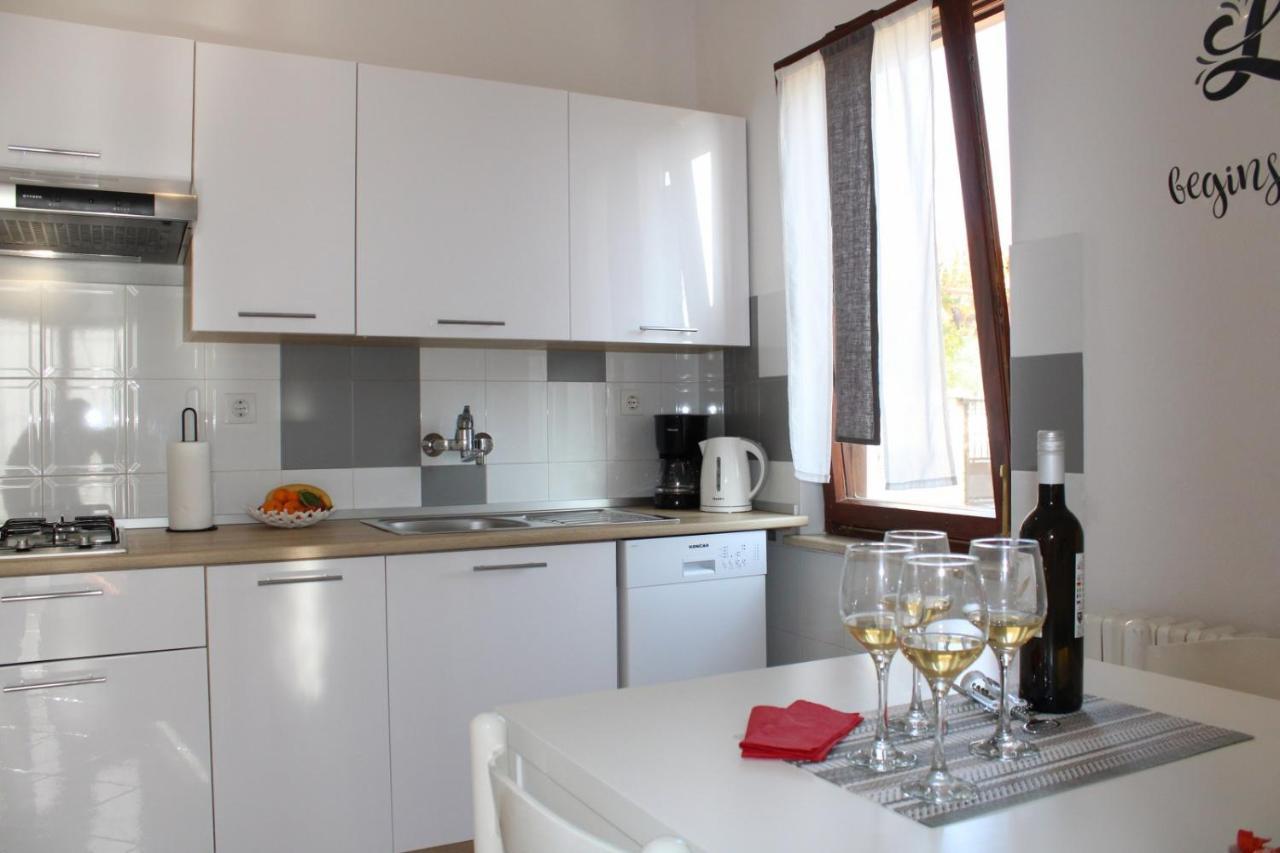 Lily'S Lovely Apartments Fažana エクステリア 写真