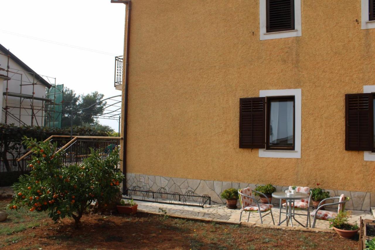 Lily'S Lovely Apartments Fažana エクステリア 写真