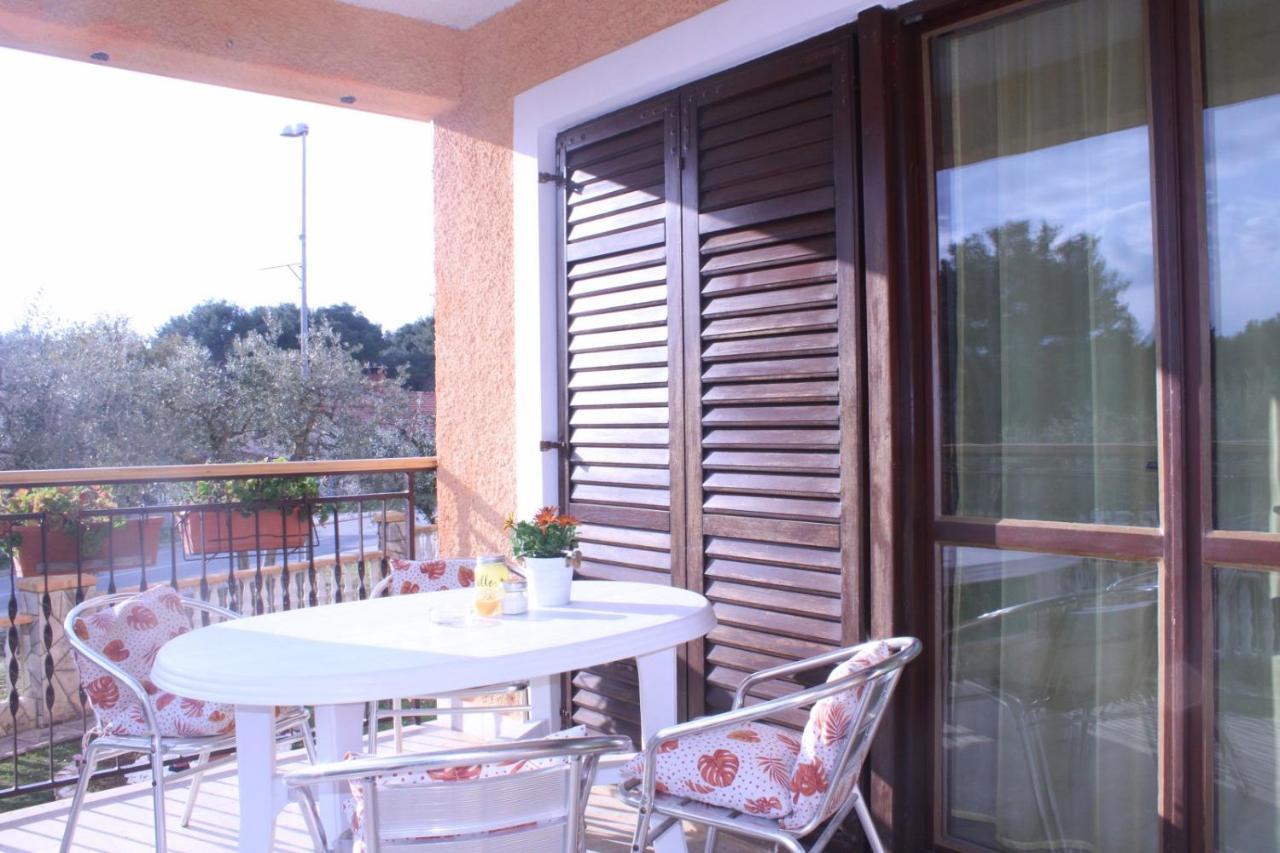 Lily'S Lovely Apartments Fažana エクステリア 写真